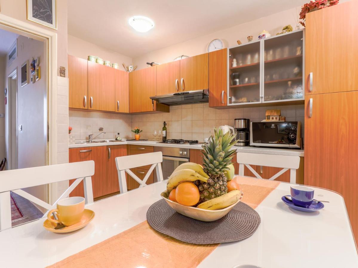 City Center 3 Bedroom Apartment Vrsar Bagian luar foto